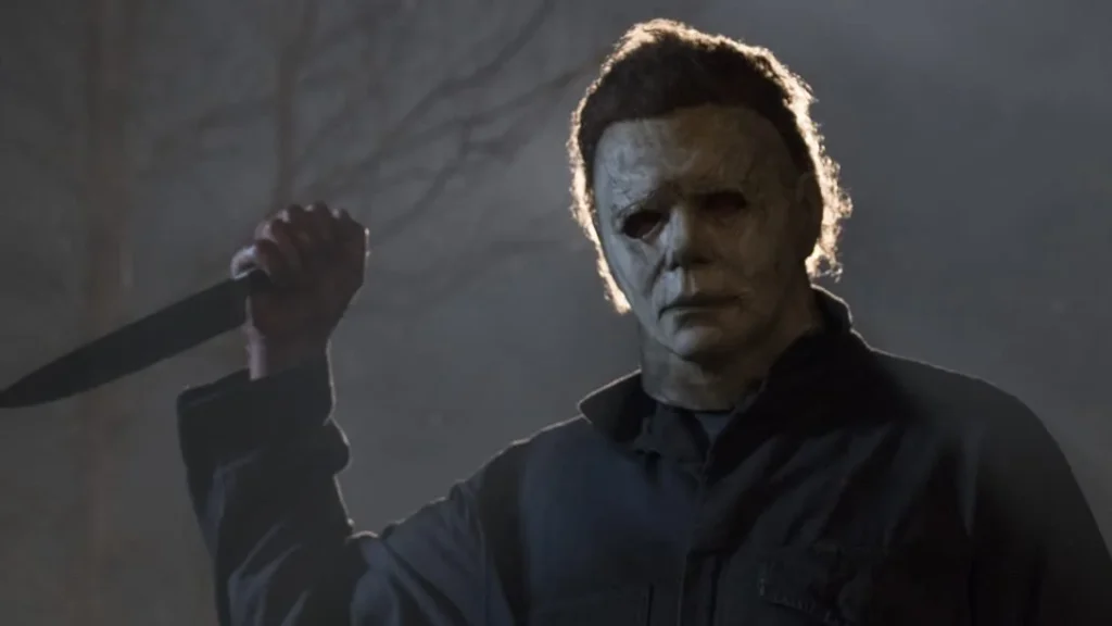 Michael Myers holding a knife in Halloween