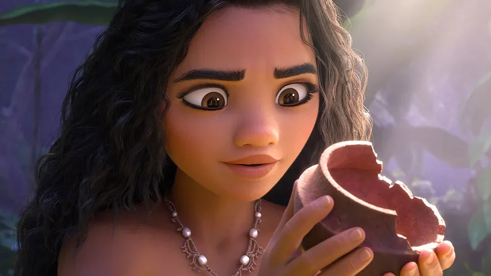 Moana holding a clay pot